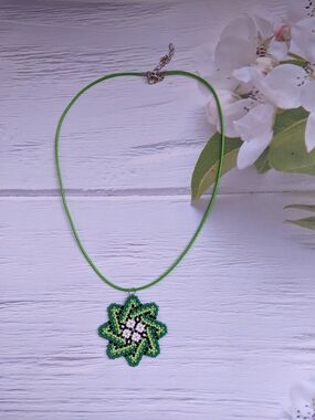 Green Beaded Pendant Necklace - Women Jewelry